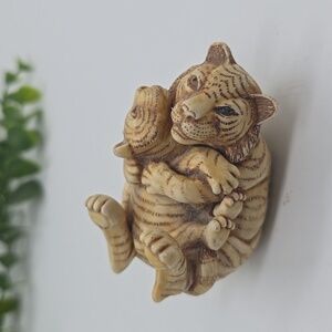 Harmony Kingdom Of The Same Stripe Tiger and Cub Figurine Trinket Box  1993